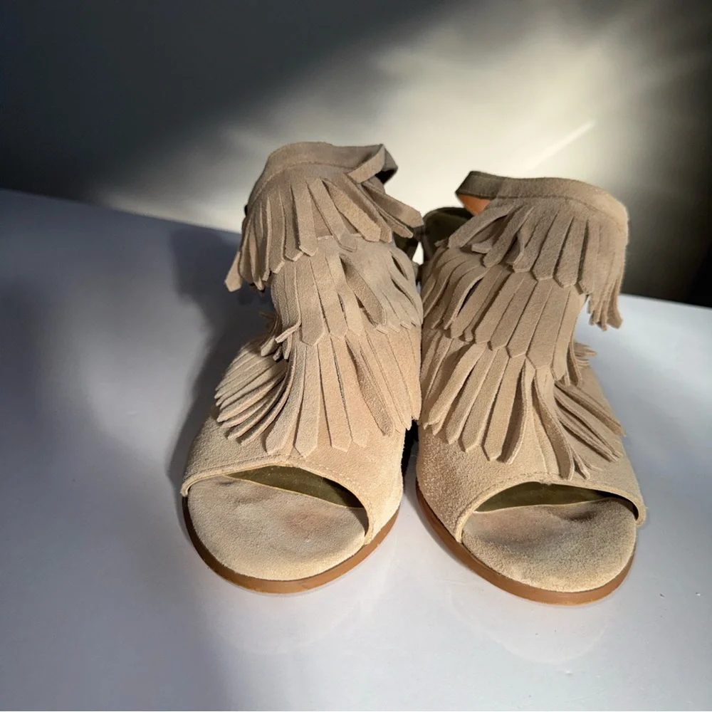 Very Volatile Suede Leather Fringe Wedge Heel Sandals Western Boho Tan Womens 9‎